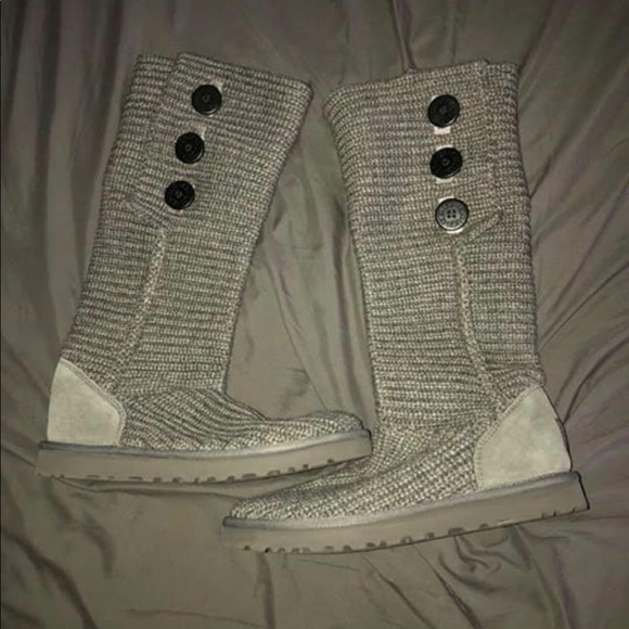 UGGS - Picture 1 of 2
